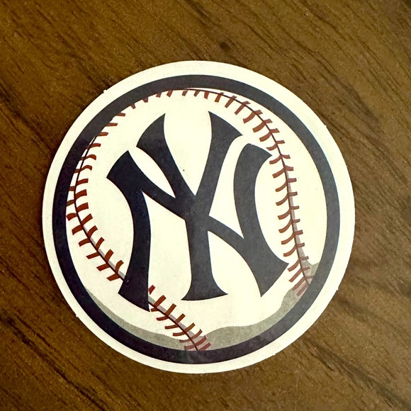 FREE⚾️NY Yankees Sticker - Picture 1 of 2